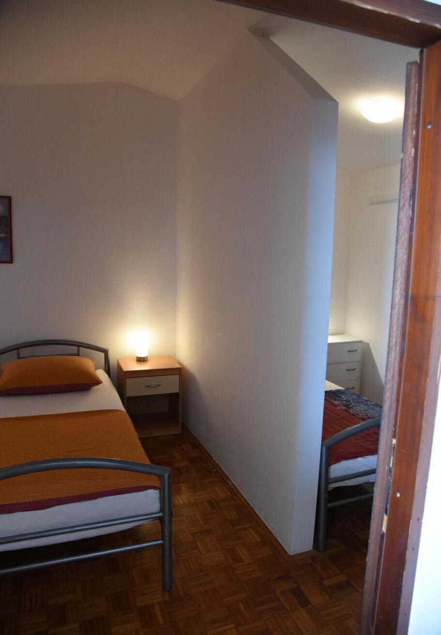 Ema Apartment