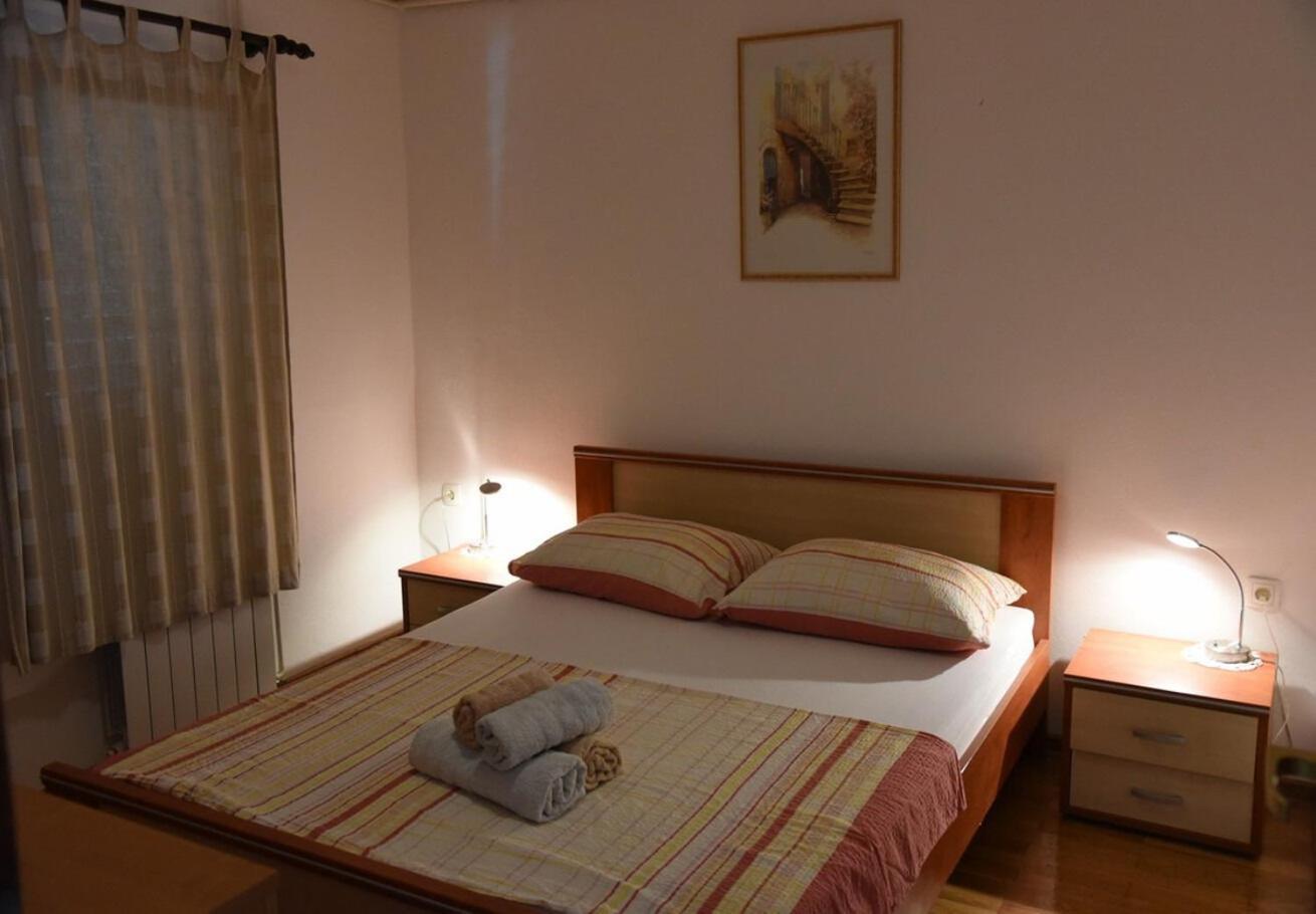 Ema Apartment
