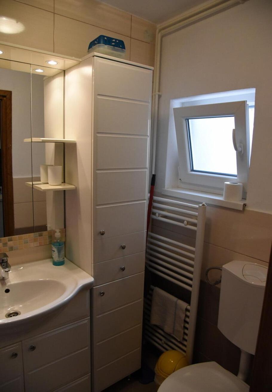 Apartment Ema *